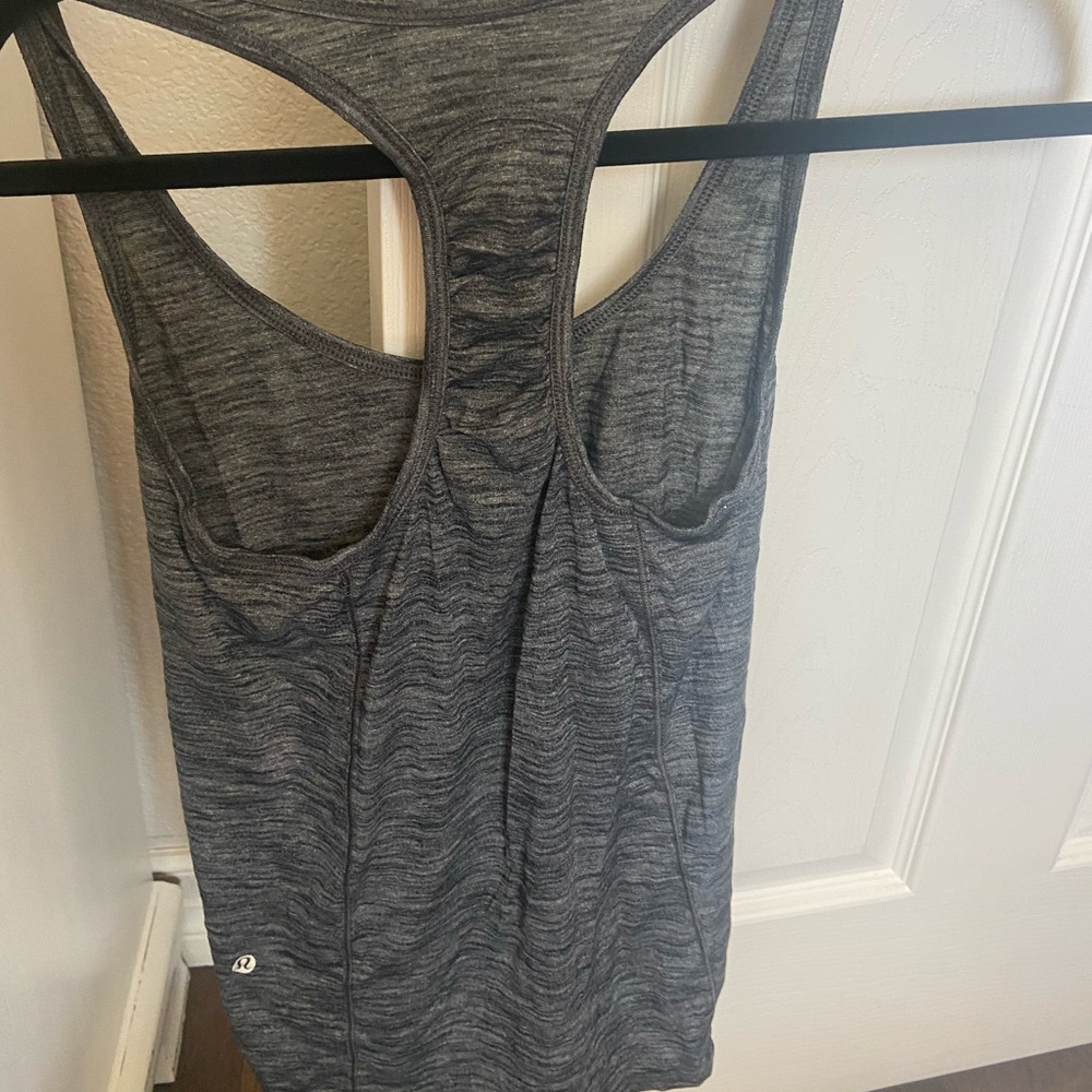 Lululemon workout tank